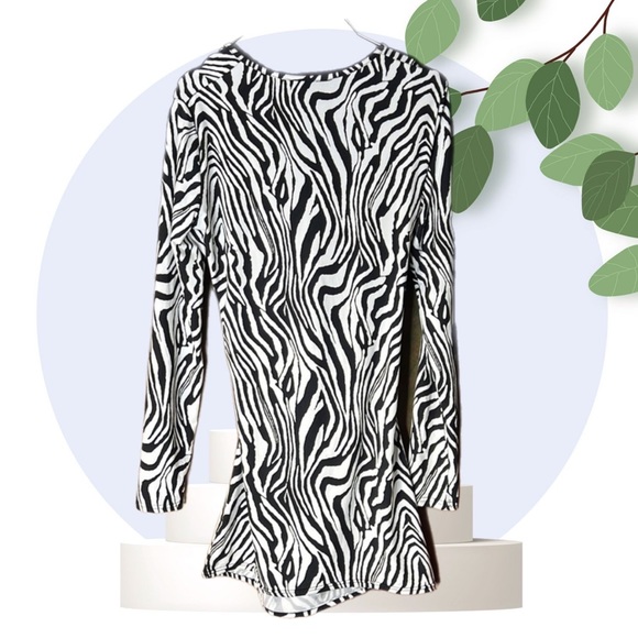 Black and white animal print dress - Picture 3 of 6